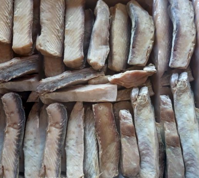 لحم القرش الجاف